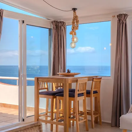 Villa Blanca Callao Salvaje