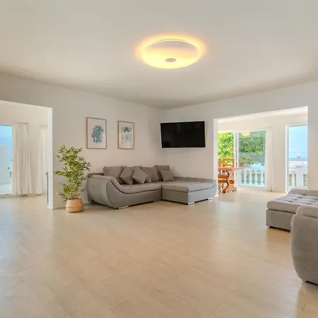 Villa Blanca *