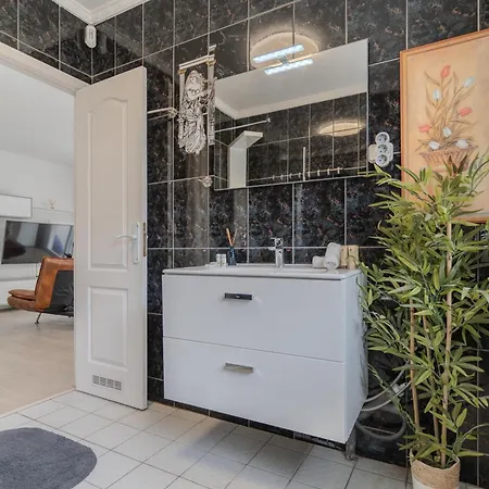 Blanca Кальяо-Сальвахе