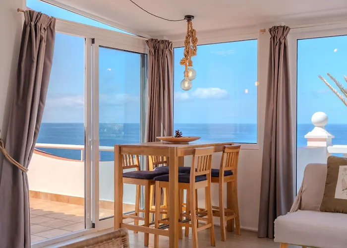 Villa Blanca Callao Salvaje