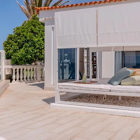 Blanca Villa Callao Salvaje