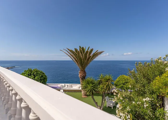 Blanca Villa Callao Salvaje