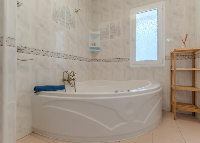 Blanca וילה קיאו סלבאחה