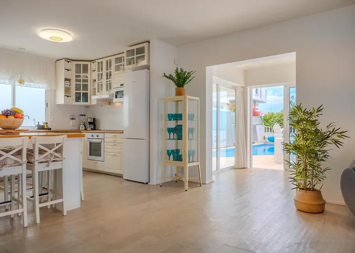 Blanca * קיאו סלבאחה