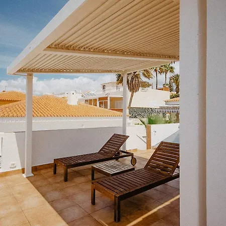 Blanca Villa Callao Salvaje