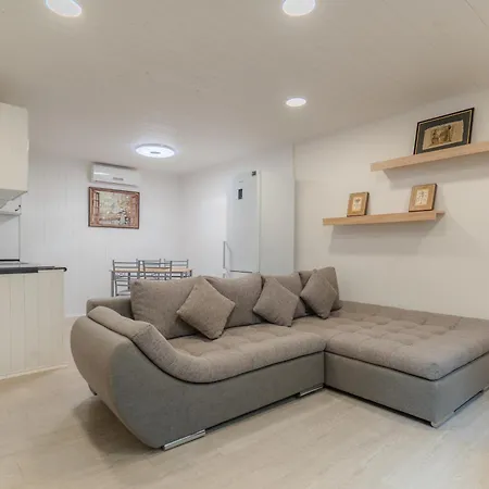 Blanca * Callao Salvaje