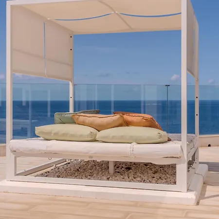 Blanca * Callao Salvaje